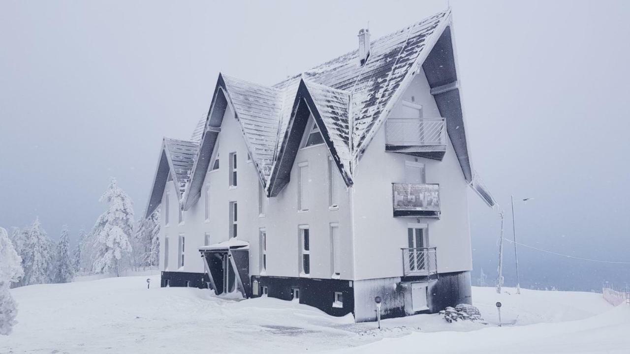 Divcibare Delux Apartman Экстерьер фото